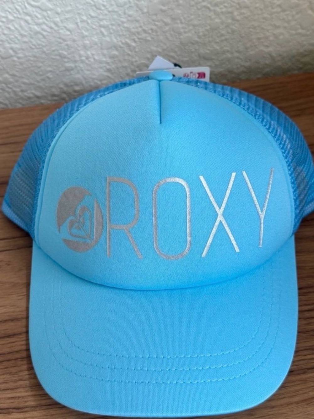 Roxy Girls' Reggae Town Trucker Cap